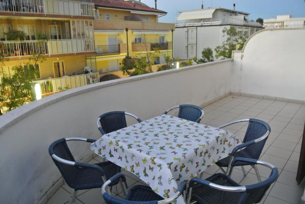 Condominio Maria Lignano Sabbiadoro Eksteriør bilde