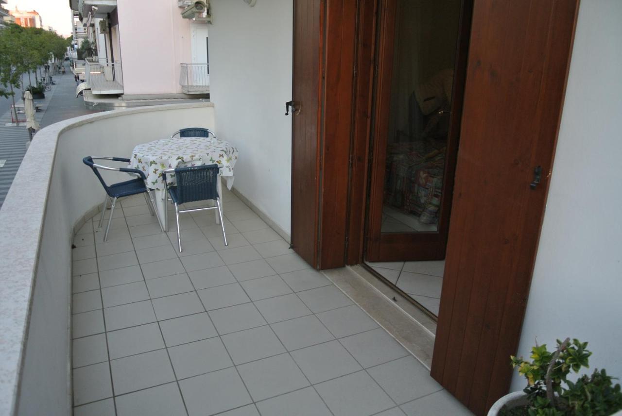 Condominio Maria Lignano Sabbiadoro Eksteriør bilde