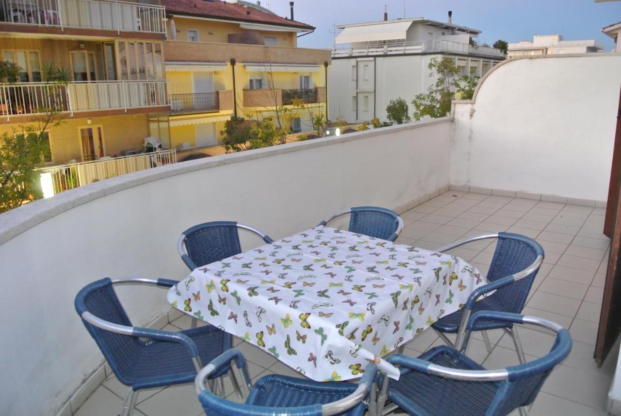 Condominio Maria Lignano Sabbiadoro Eksteriør bilde